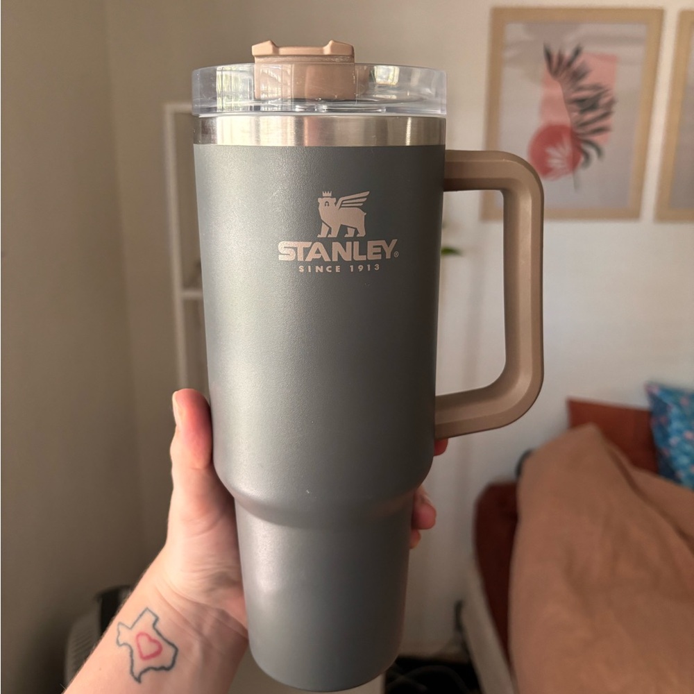 Stanley Cup 40 oz Tumbler- Coal